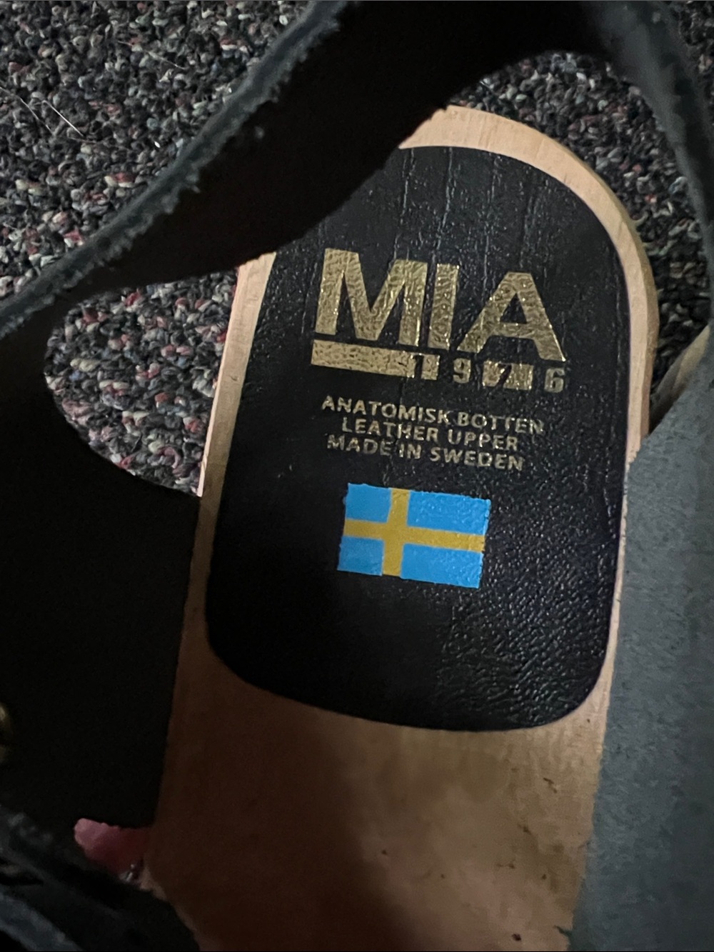 MIA Sweden Black Leather Clog Sandals . Stamped as size 39. Fits like a US 9. - Picture 5 of 5